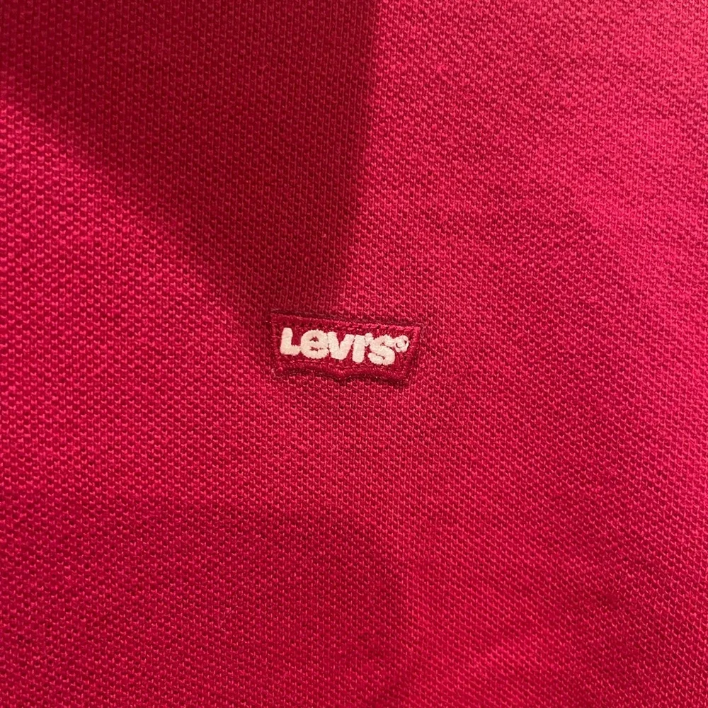 Levi's Red Polo Shirt Vibrant Color Casual Wear - Picture 2 of 3
